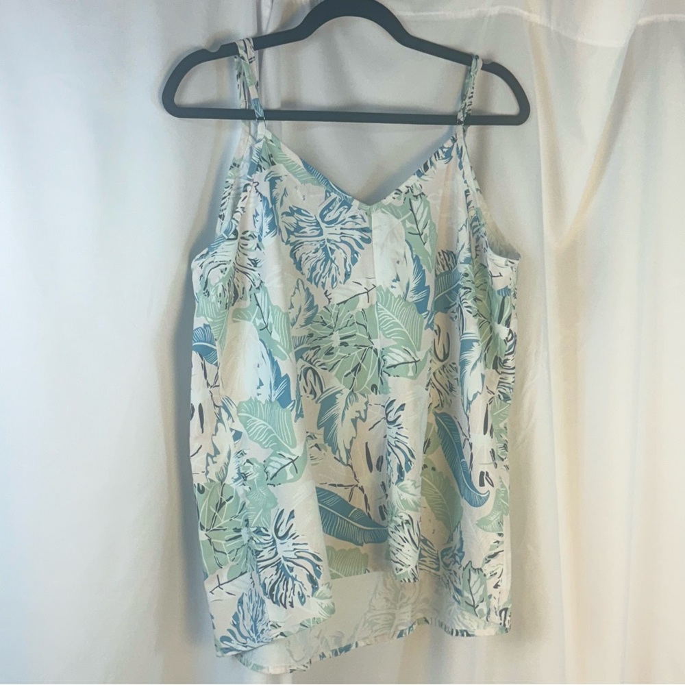 ✨5/$15 NWOT Tecrew Leaf Nature Top Blouse size L